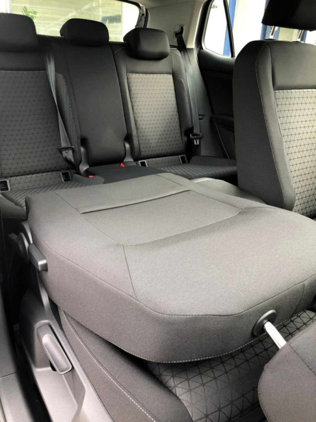 Volkswagen T-Cross 1.0 TSI 110 CV DSG Style (13)