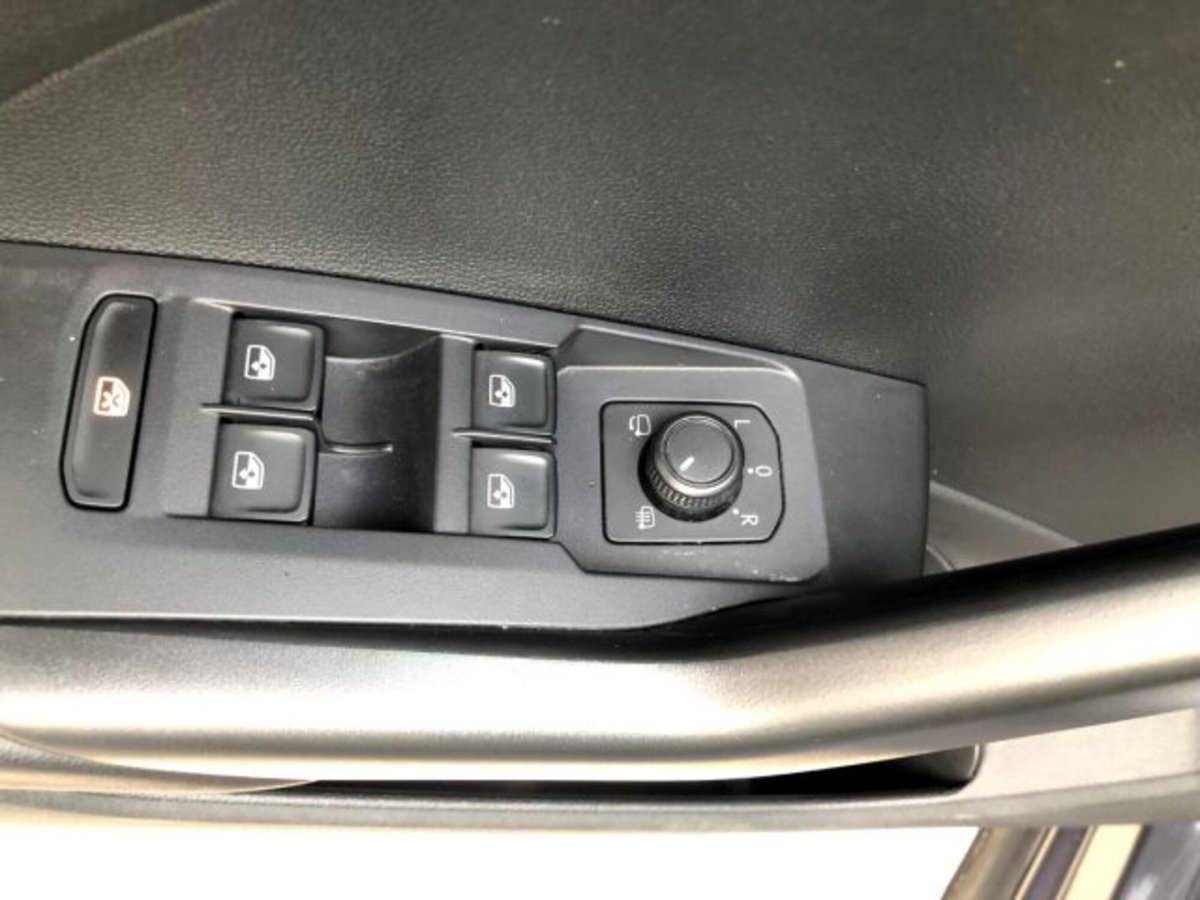 Volkswagen T-Cross 1.0 TSI 110 CV DSG Style (19)