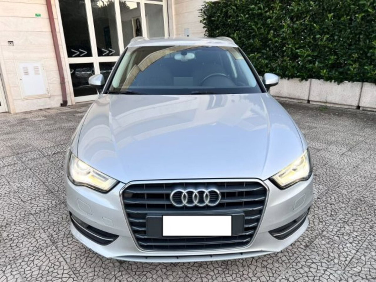 Audi A3 Sportback 1.6 TDI Young (5)