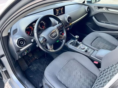 Audi A3 Sportback 1.6 TDI Young (9)