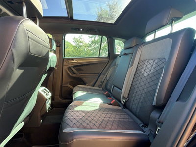Volkswagen Tiguan 2.0 TDI 150 CV SCR DSG 4MOTION R-Line (14)