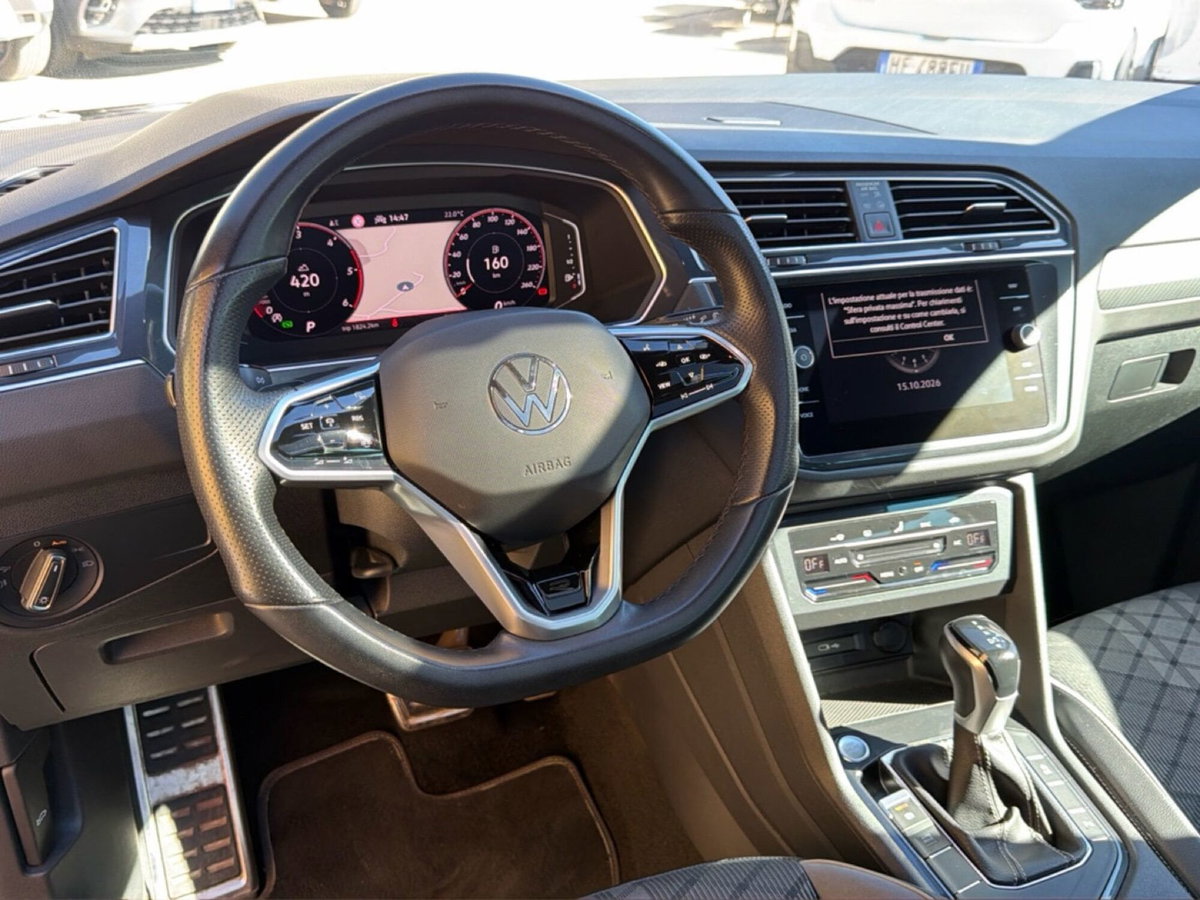 Volkswagen Tiguan 2.0 TDI 150 CV SCR DSG 4MOTION R-Line (9)