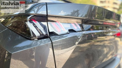 Peugeot 3008 1.2 hybrid Allure 145cv e-dcs6 (16)
