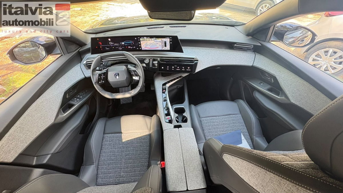 Peugeot 3008 1.2 hybrid Allure 145cv e-dcs6 (18)