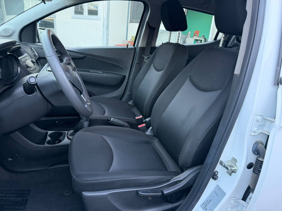 Opel Karl 1.0 75 CV (11)