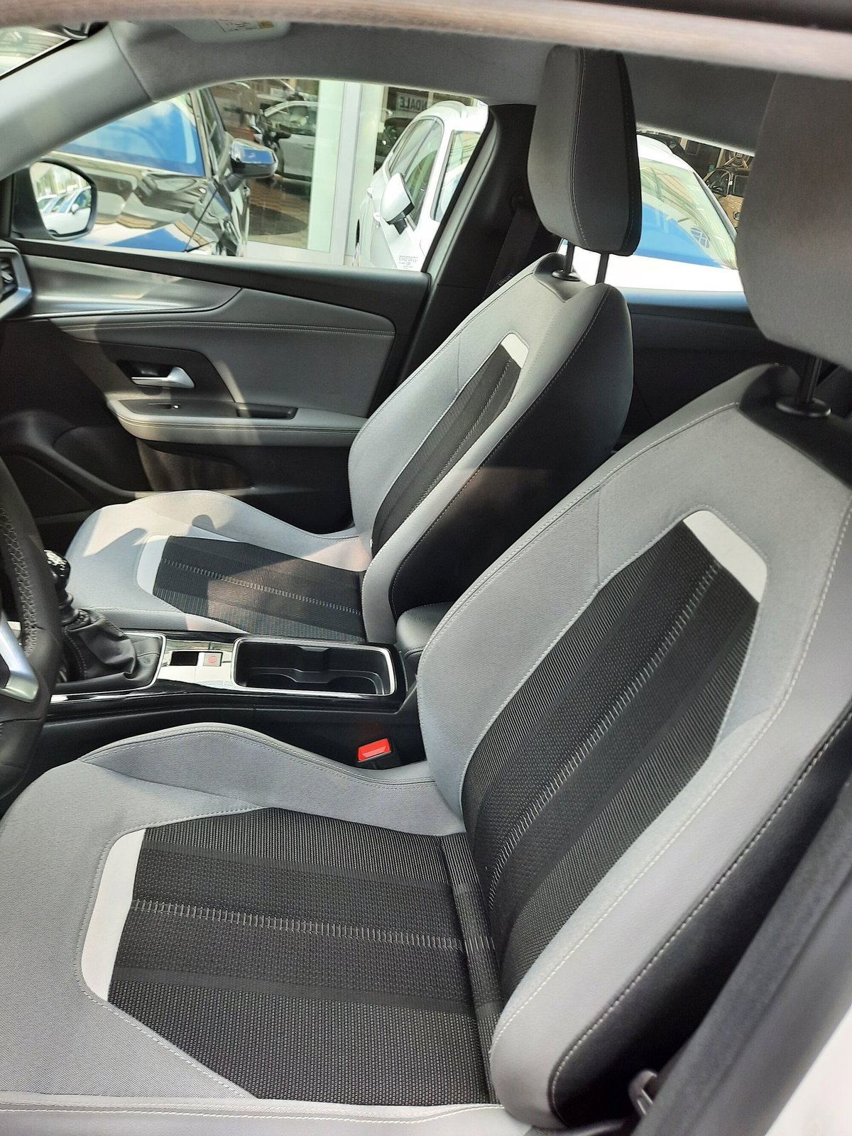 Opel Mokka 1.2 Turbo Edition (9)