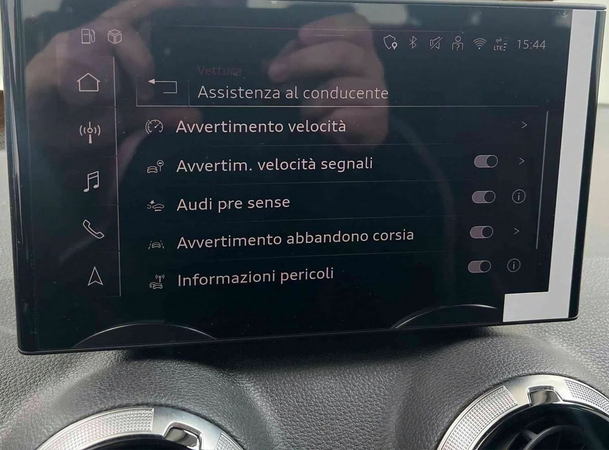 Audi Q2 Q2 30 TDI S line Edition (15)