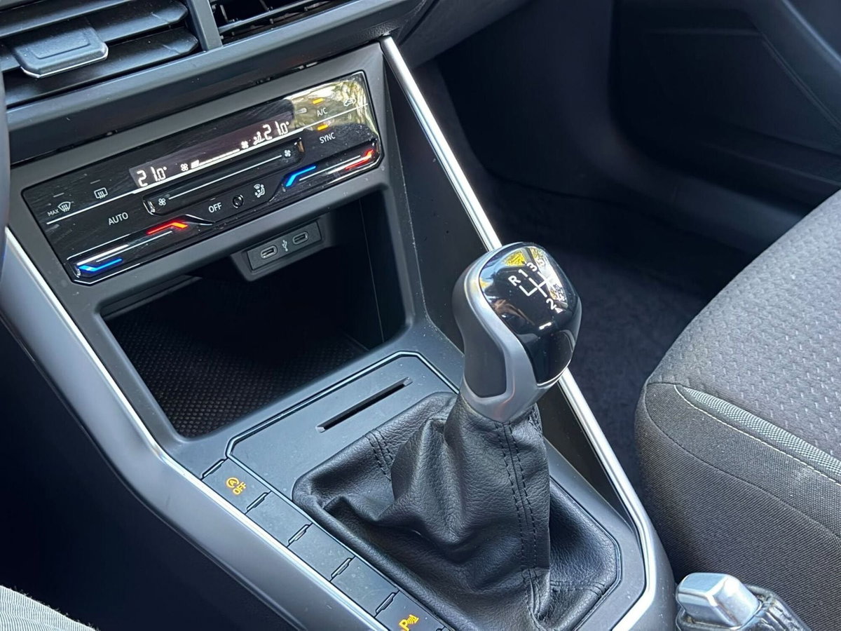 Volkswagen Polo 1.0 EVO (11)