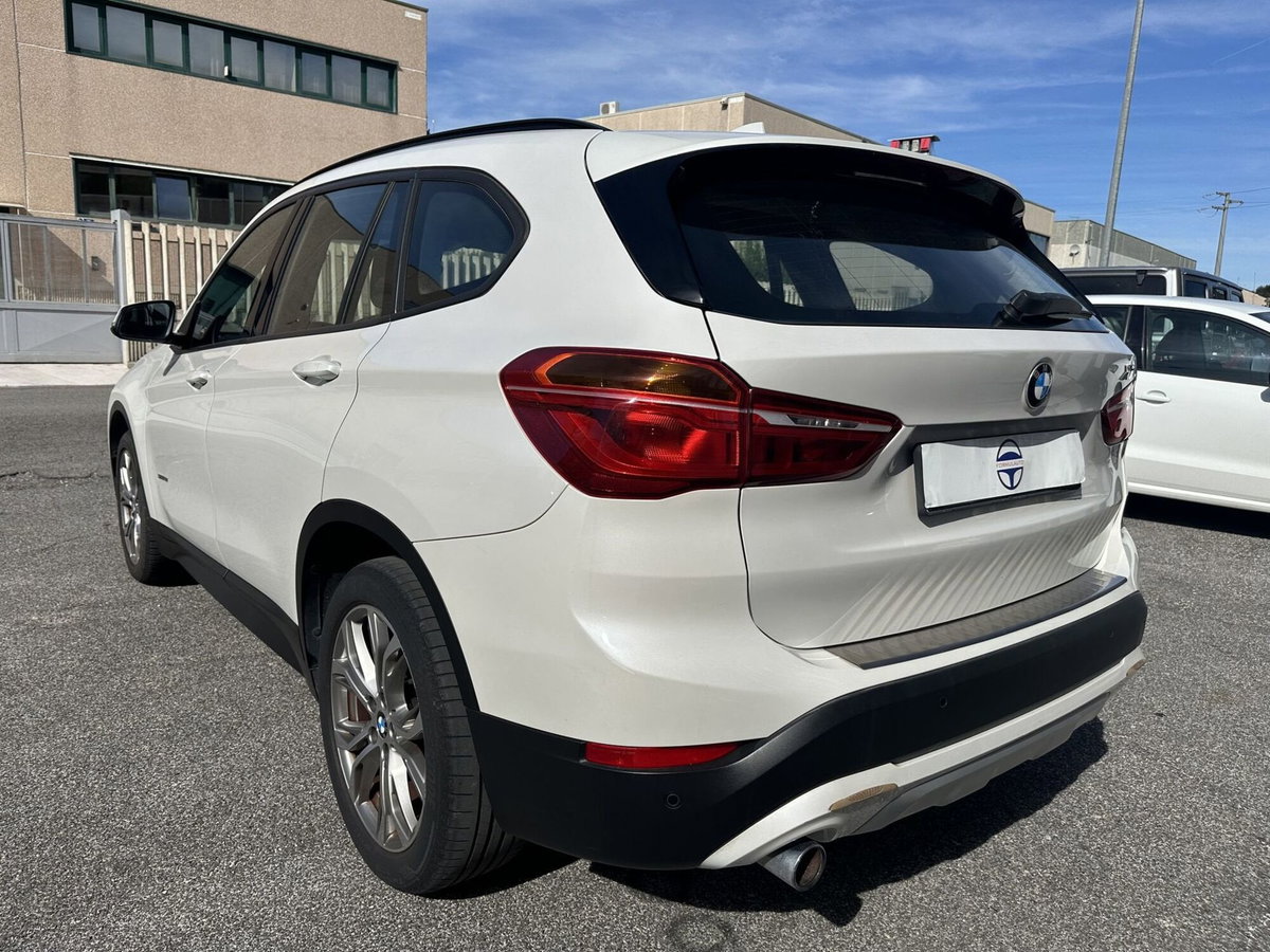 BMW X1 sDrive18d Advantage (4)