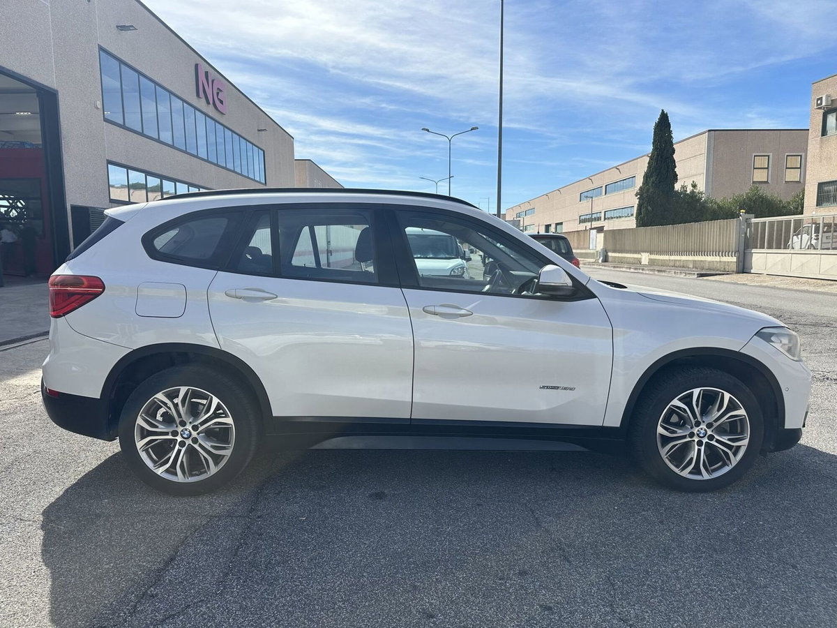 BMW X1 sDrive18d Advantage (7)
