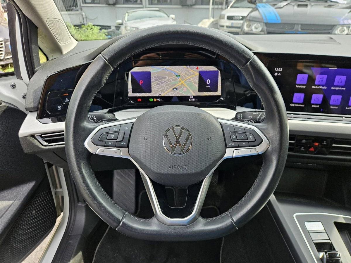 Volkswagen Golf 1.5 eTSI 130 CV EVO ACT DSG Life (13)