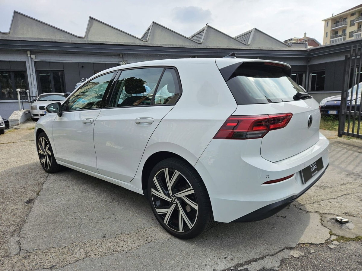 Volkswagen Golf 1.5 eTSI 130 CV EVO ACT DSG Life (6)