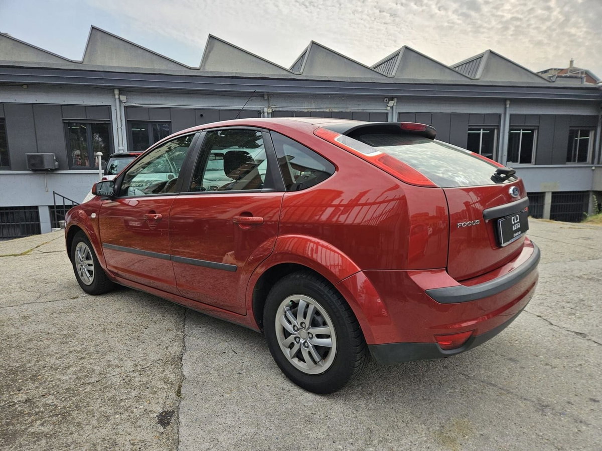 Ford Focus 1.6 TDCi (90CV) 5p. (6)