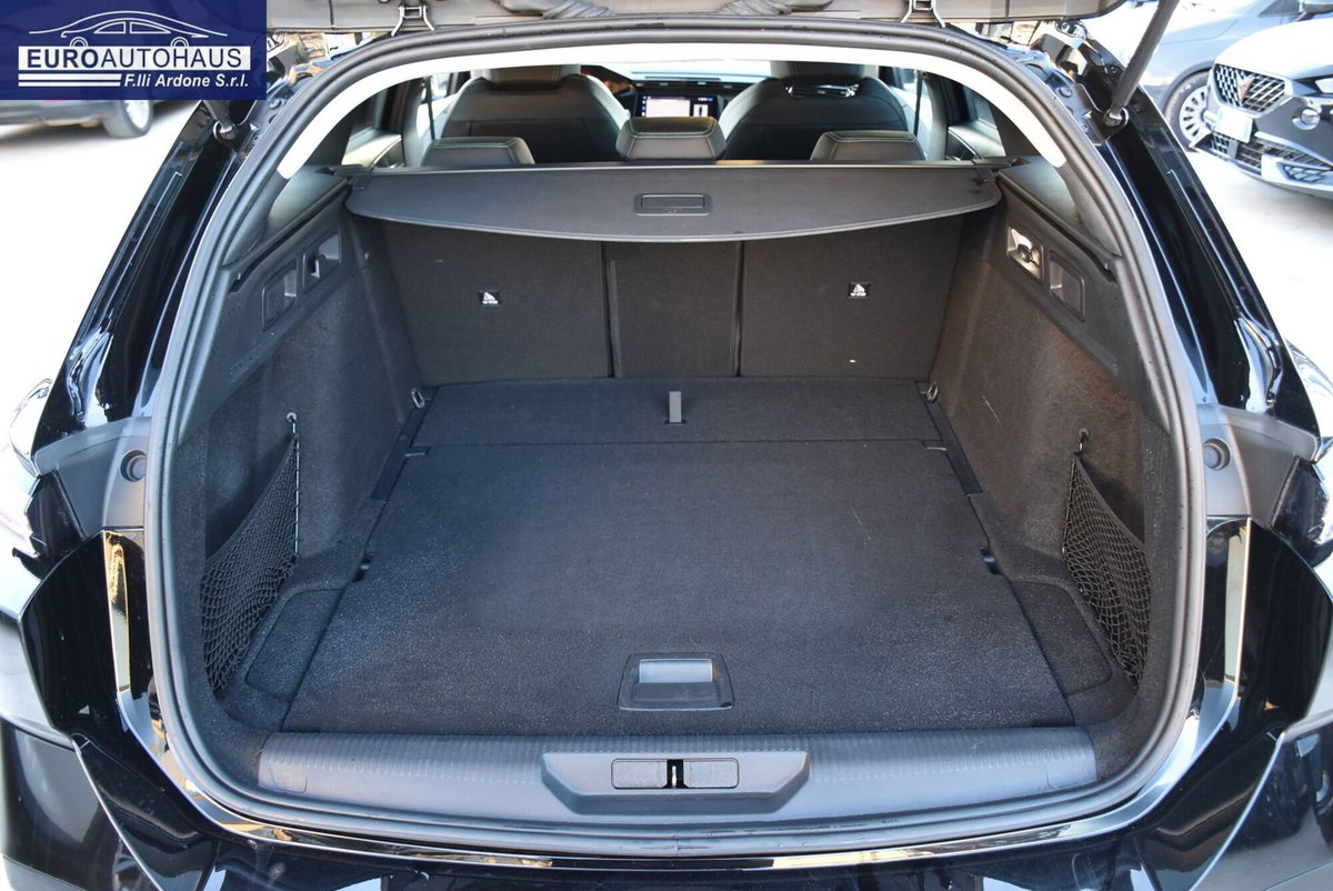 Peugeot 308 SW BlueHDi 130 S&S Allure Pack (16)