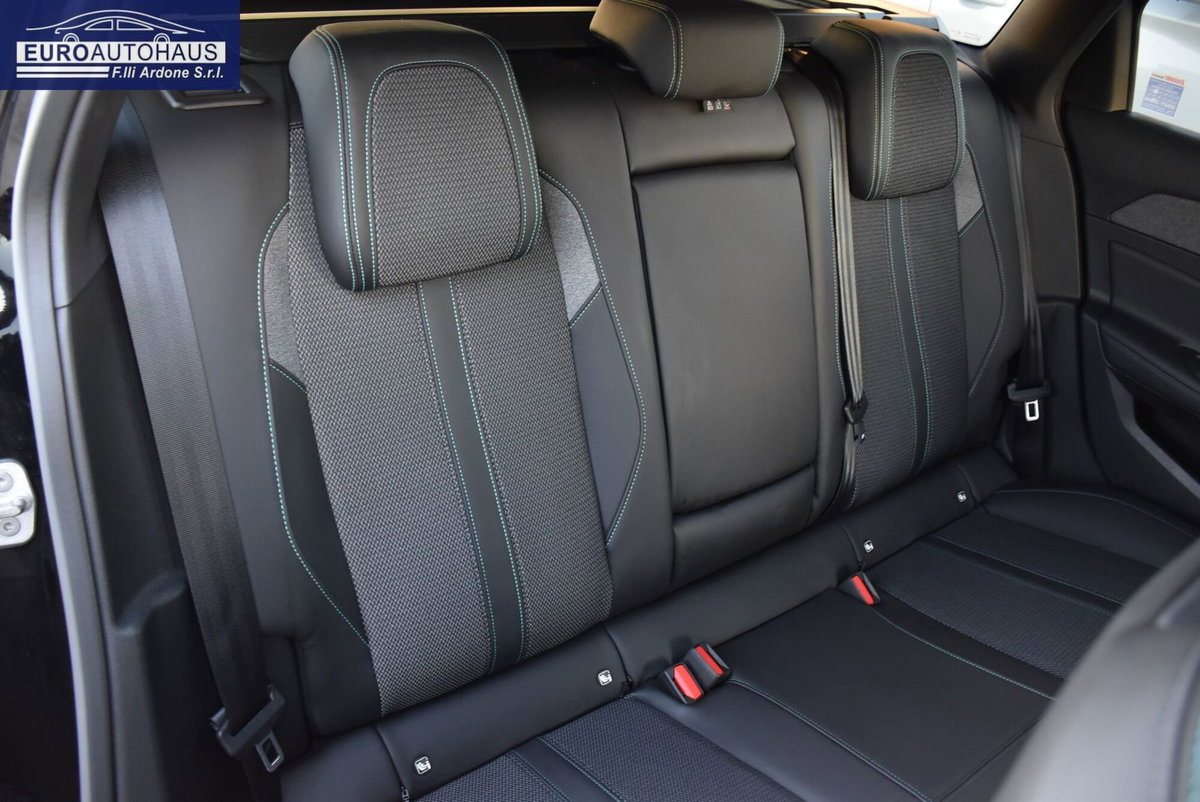 Peugeot 308 SW BlueHDi 130 S&S Allure Pack (17)