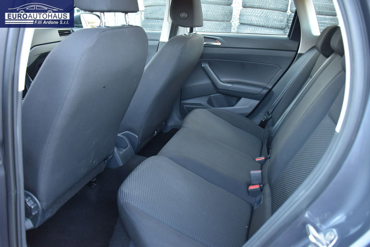 Volkswagen Taigo 1.0 tsi Life 95cv (13)