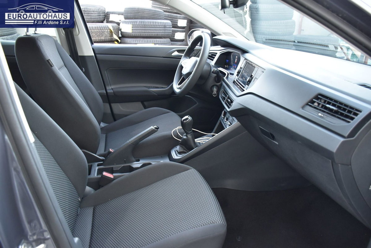 Volkswagen Taigo 1.0 tsi Life 95cv (16)