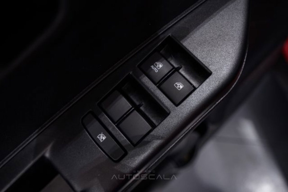 Mahindra KUV100 1.2 K8 m-bifuel (10)
