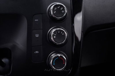 Mahindra KUV100 1.2 K8 m-bifuel (16)