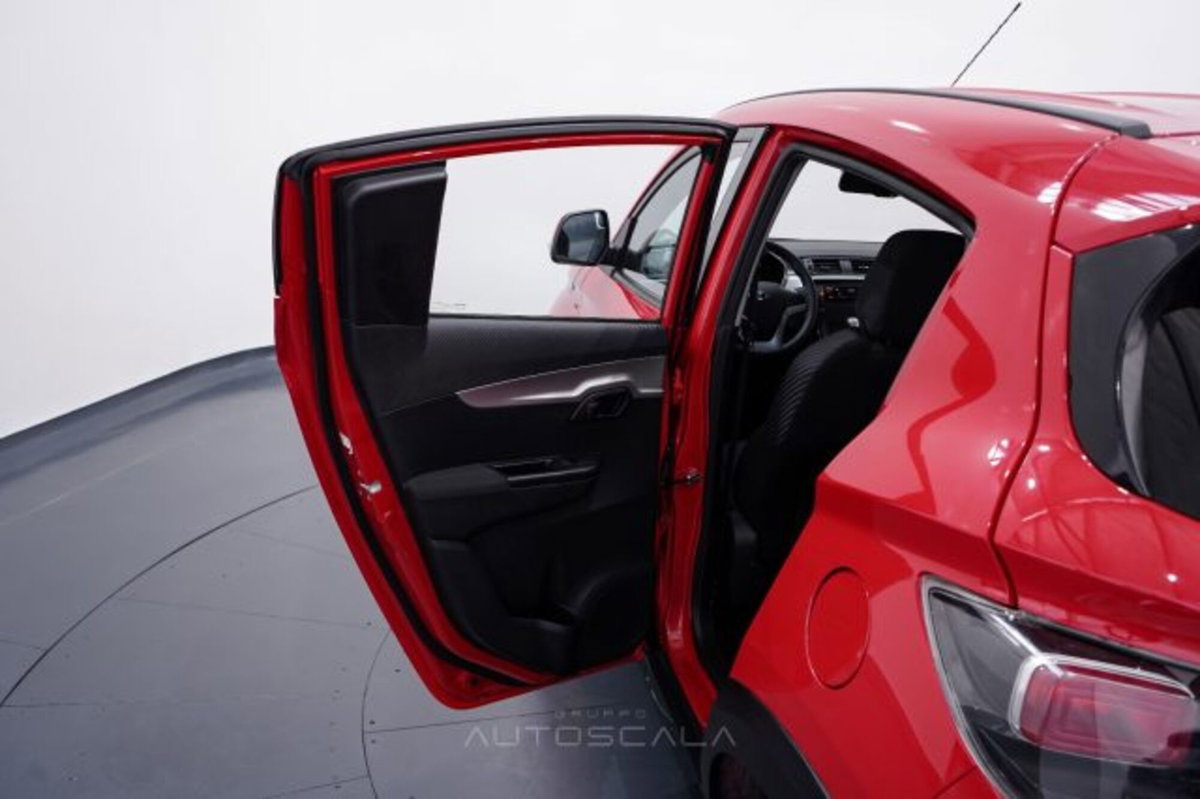 Mahindra KUV100 1.2 K8 m-bifuel (19)