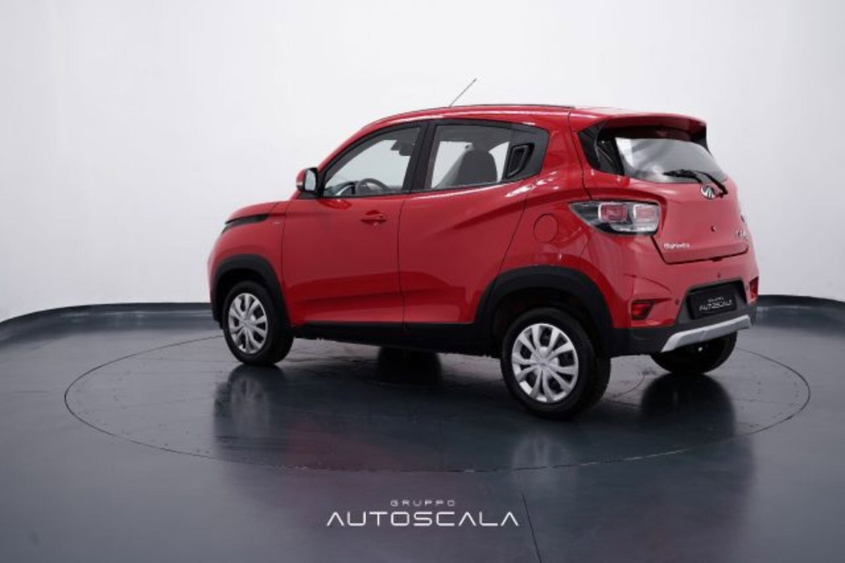 Mahindra KUV100 1.2 K8 m-bifuel (4)