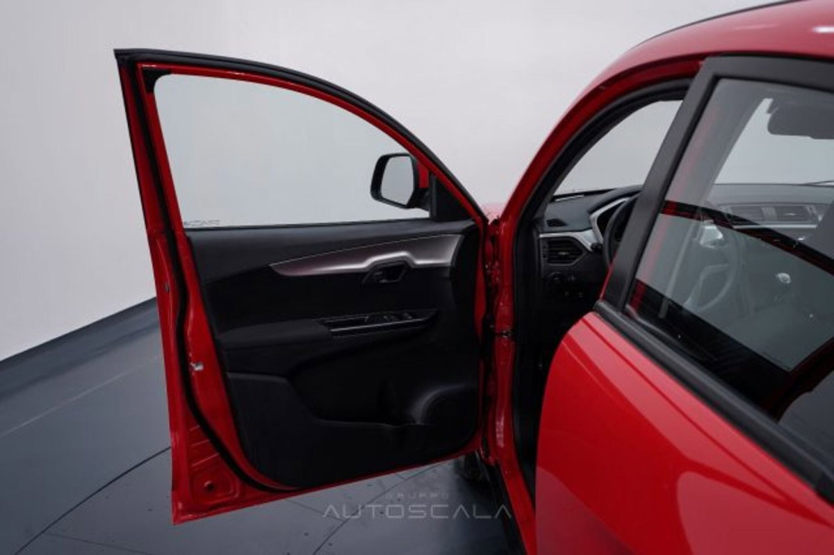Mahindra KUV100 1.2 K8 m-bifuel (9)