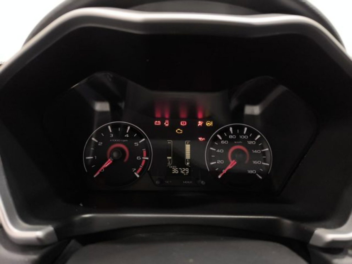 Mahindra KUV100 1.2 K8 m-bifuel (11)