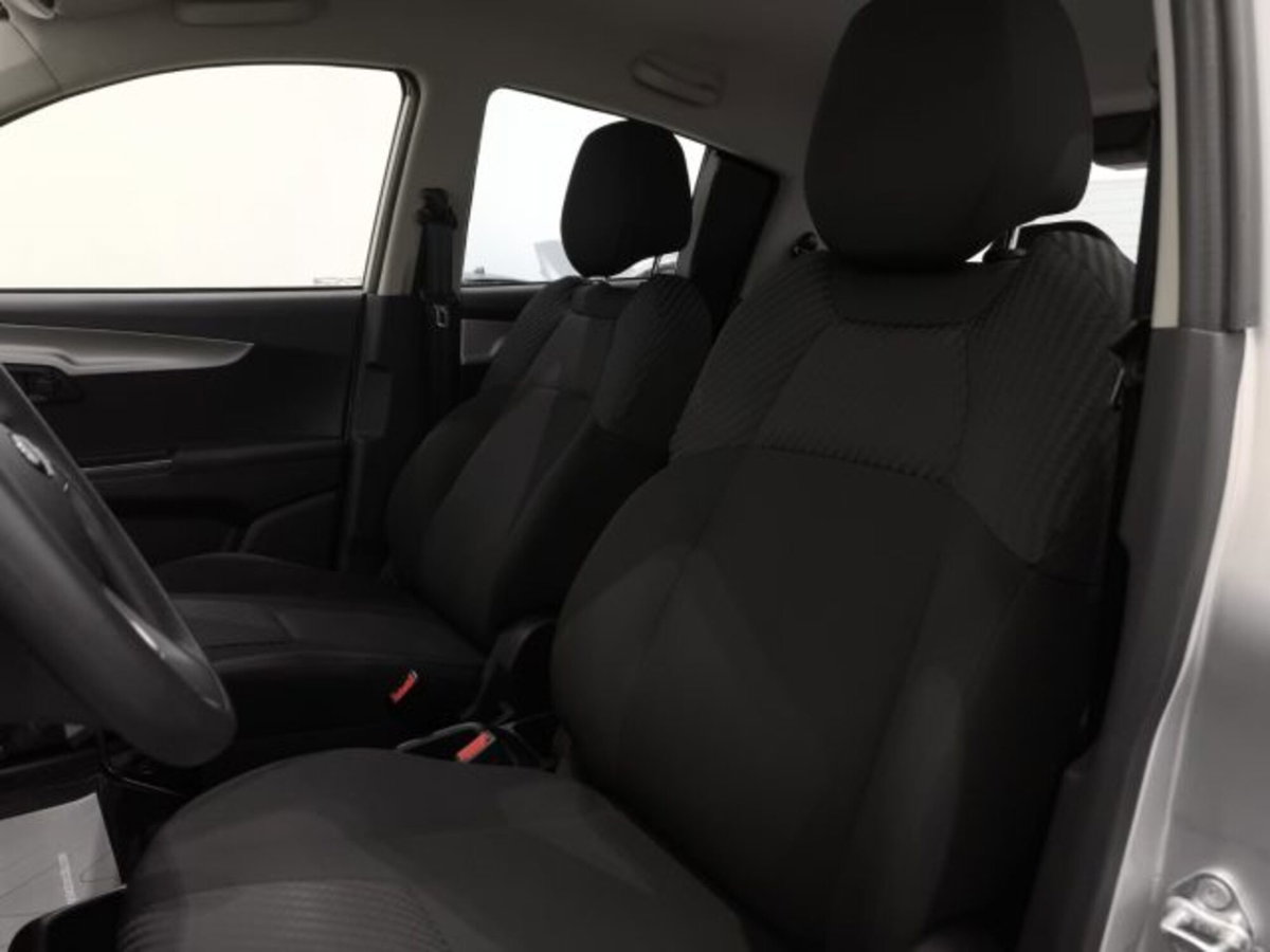 Mahindra KUV100 1.2 K8 m-bifuel (9)