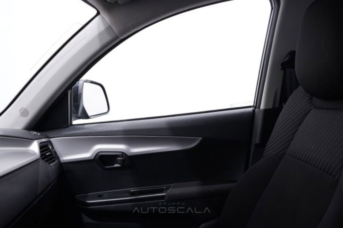 Mahindra KUV100 1.2 K8 m-bifuel (19)