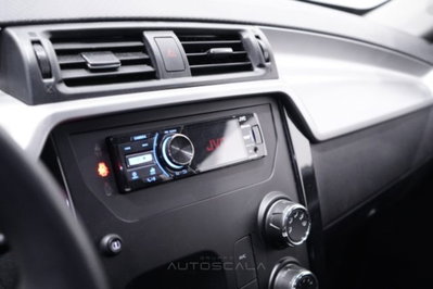 Mahindra KUV100 1.2 K8 m-bifuel (14)