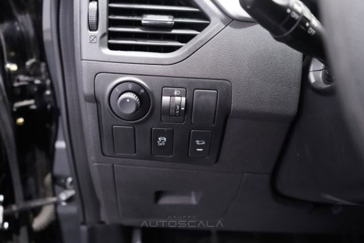 Mahindra KUV100 1.2 K8 m-bifuel (12)