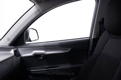 Mahindra KUV100 1.2 K8 m-bifuel (19)