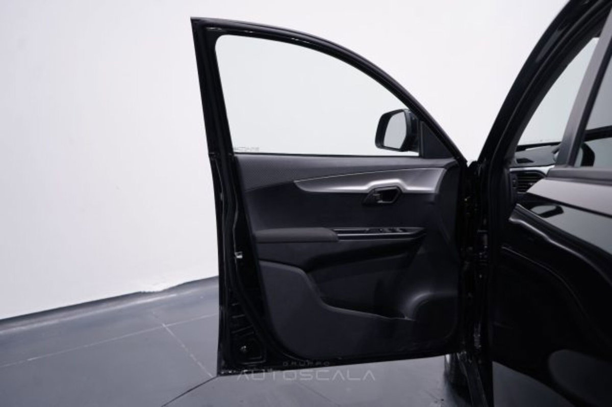 Mahindra KUV100 1.2 K8 m-bifuel (9)