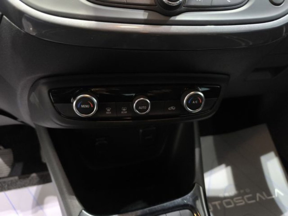 Opel Crossland 1.5 ECOTEC D 110 CV Start&Stop Elegance (14)
