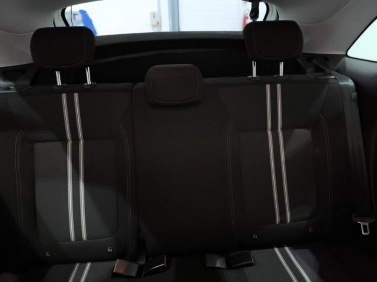Opel Crossland 1.5 ECOTEC D 110 CV Start&Stop Elegance (16)