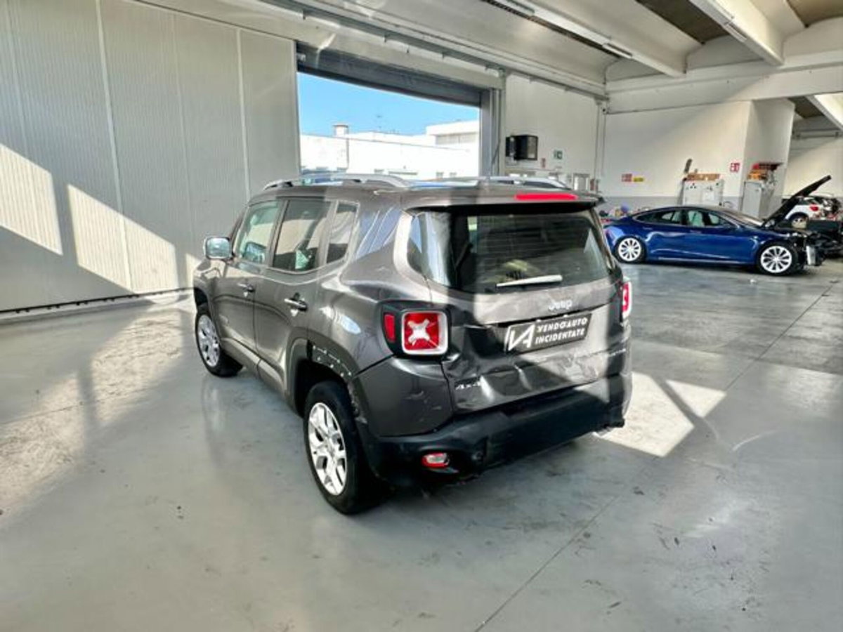 Jeep Renegade 2.0 Mjt 140CV 4WD Active Drive Limited (5)