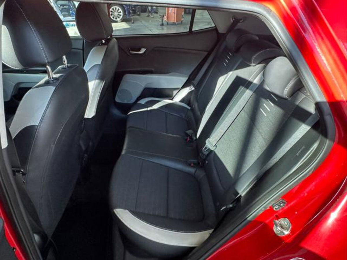 Kia Stonic 1.0 T-GDi 120 CV Energy (13)
