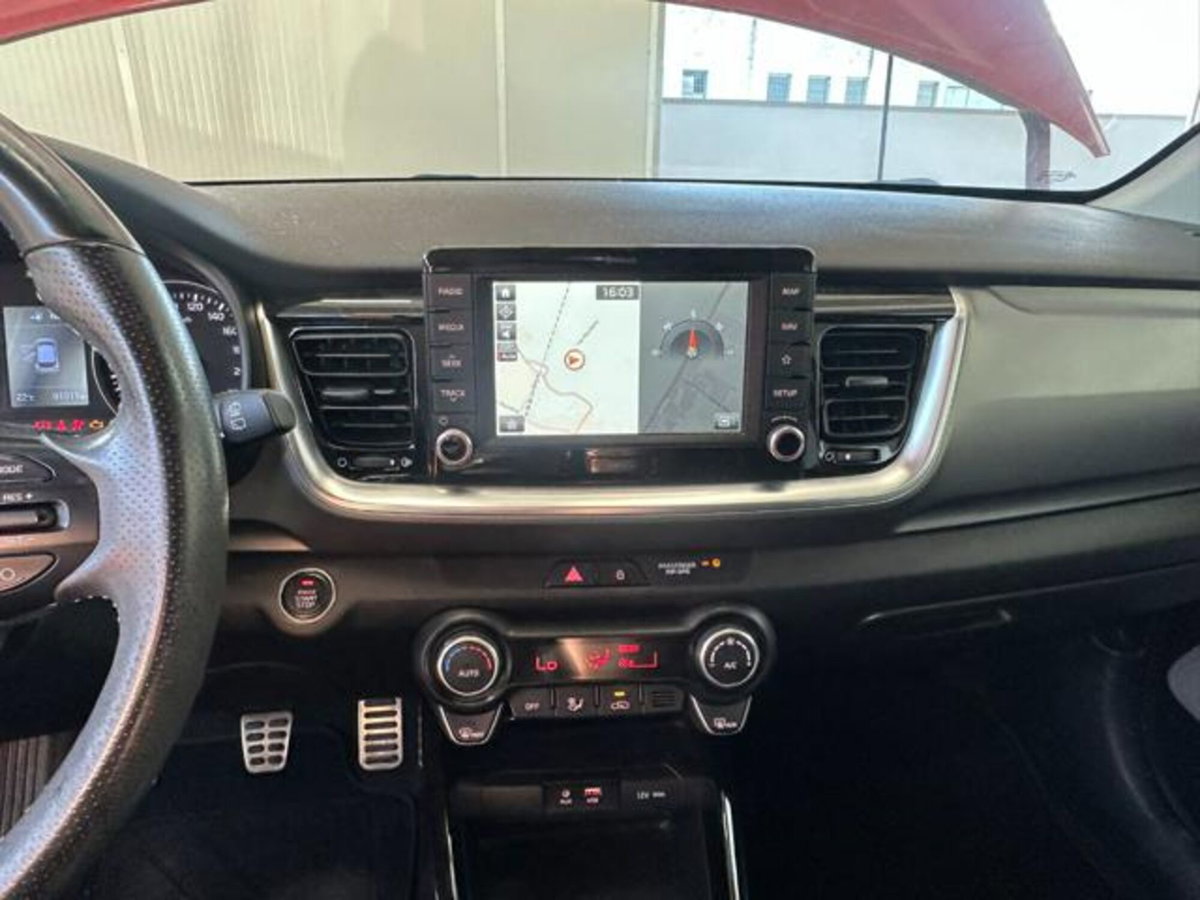 Kia Stonic 1.0 T-GDi 120 CV Energy (17)