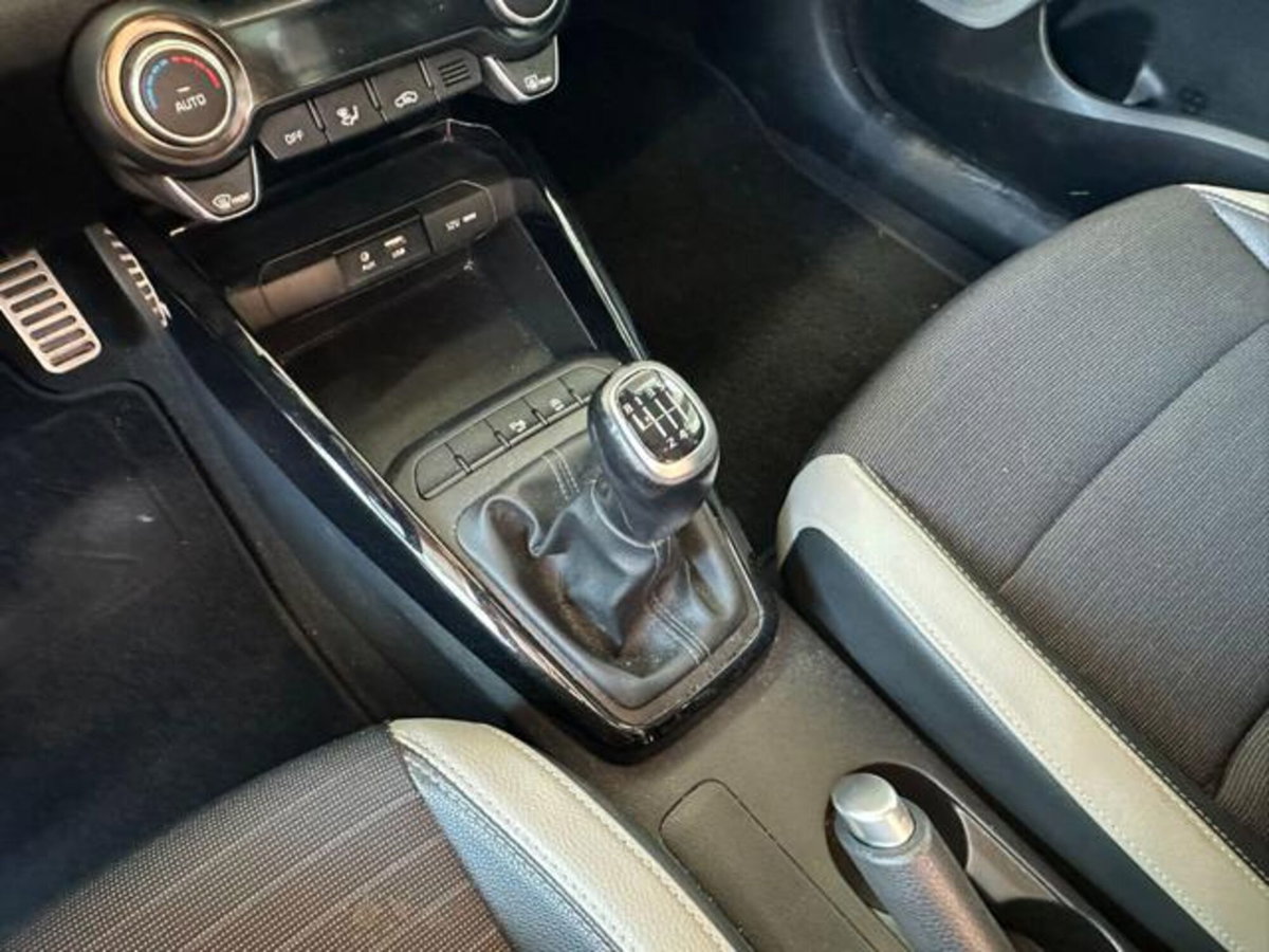 Kia Stonic 1.0 T-GDi 120 CV Energy (18)