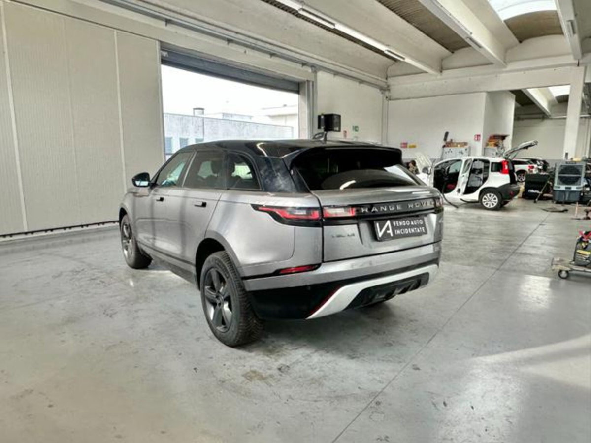 Land Rover Range Rover Velar 2.0D I4 204 CV R-Dynamic S (5)