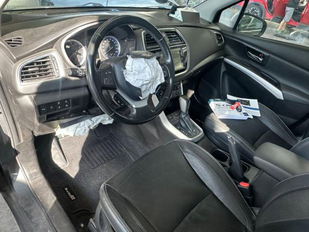 Suzuki S-Cross 1.4 Hybrid Starview (13)