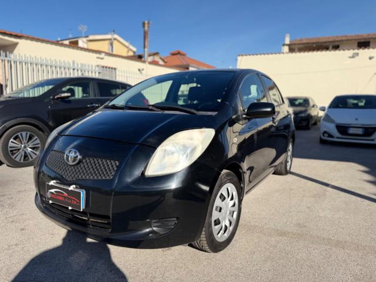 Toyota Yaris 1.0 5 porte Sol