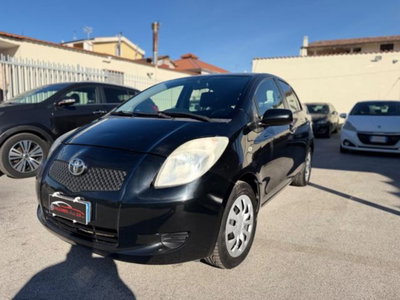 Toyota Yaris 1.0 5 porte Sol usata