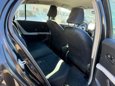 Toyota Yaris 1.0 5 porte Sol (10)