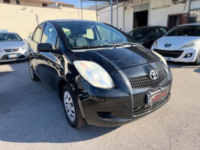 Toyota Yaris 1.0 5 porte Sol (3)