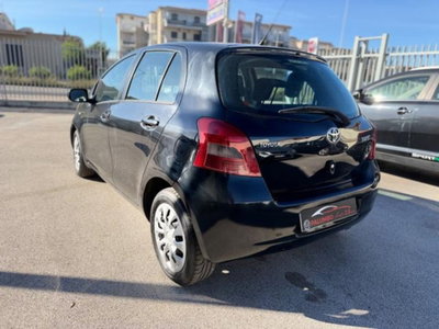 Toyota Yaris 1.0 5 porte Sol (6)