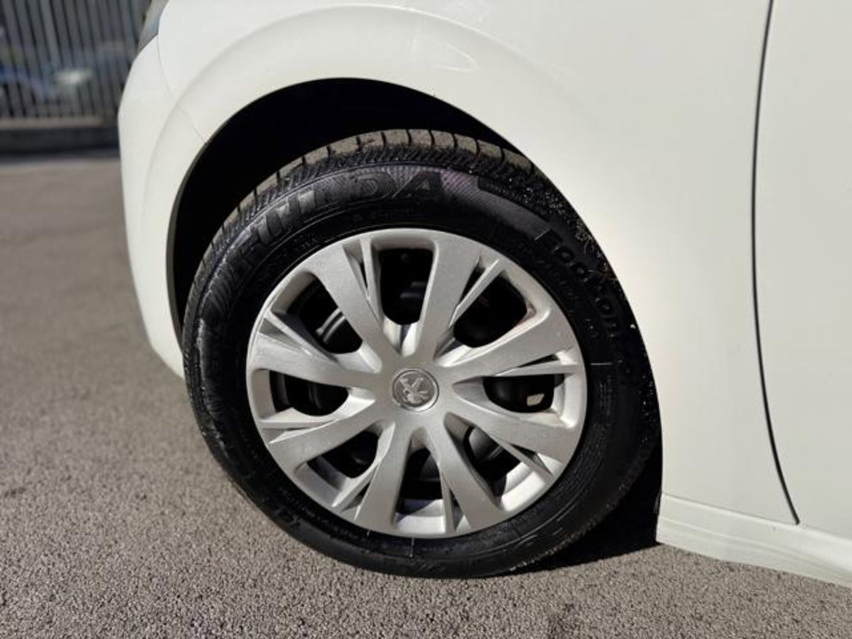 Peugeot 208 75 5 porte Allure (9)