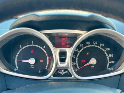Ford Fiesta 1.6 TDCi 95 CV 5p. Titanium (12)