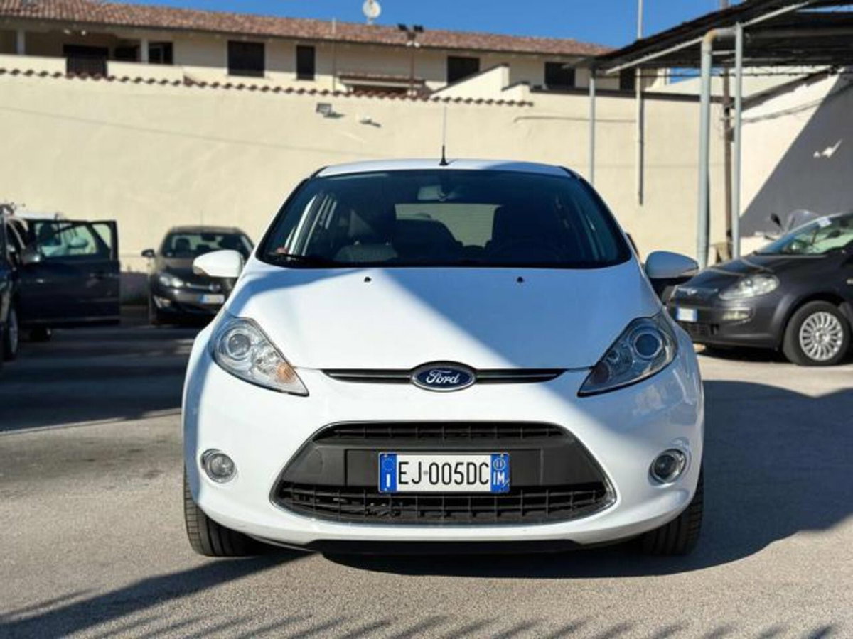 Ford Fiesta 1.6 TDCi 95 CV 5p. Titanium (2)