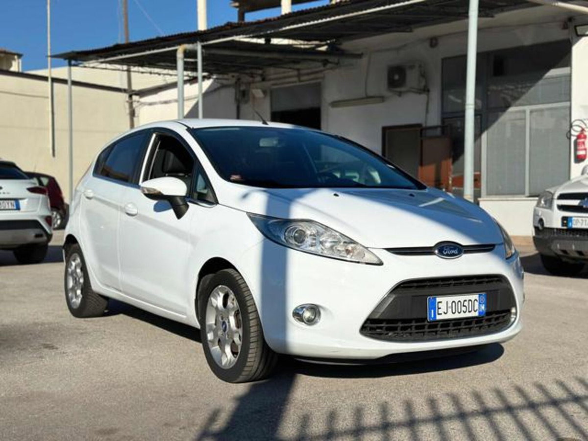 Ford Fiesta 1.6 TDCi 95 CV 5p. Titanium (3)